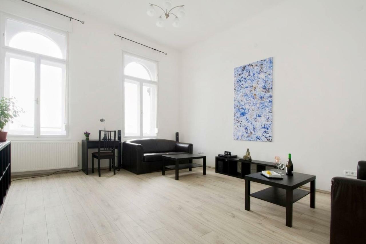 Apartment Andrassy Boedapest Buitenkant foto