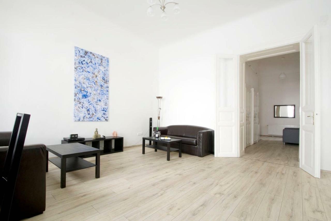 Apartment Andrassy Boedapest Buitenkant foto